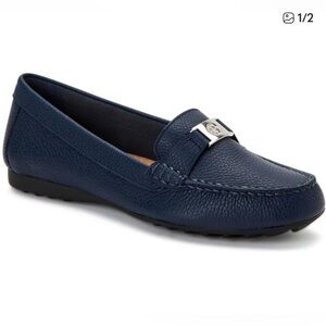 Giani Bernini Women’s Blue Leather Flat Slip On Loafers - 10.5